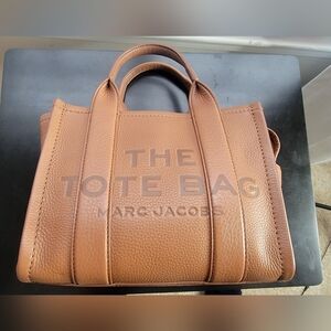 AUTHENTIC MARC JACOBS THE TOTE BAG (SMALL)